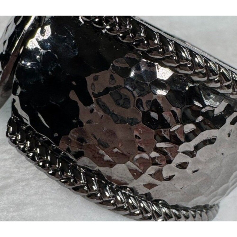 GNW Hammered Cuff Silver Toned Wide Bracelet Watch Y2K Quartz - Picture 14 of 16